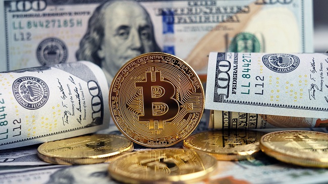 Comparative Analysis: Bitcoin versus Traditional Currencies